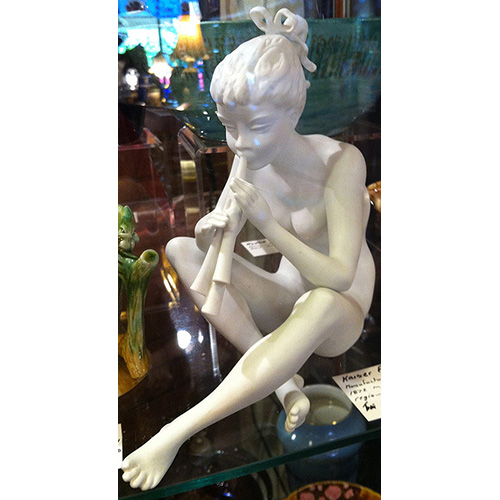 Kaiser Porcelain - The Flautist